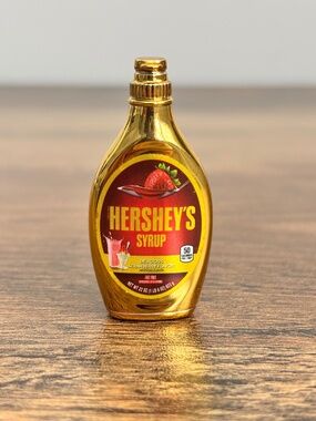 Mini Brands Series Gold Hersheys Strawberry Syrup Collectible Miniature Toy Zuru